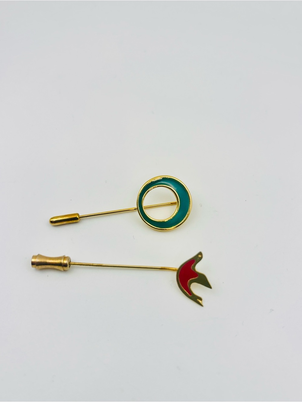 Vtg Enamel & Gold Hat Pins – Green Circle & Red Bird Designs